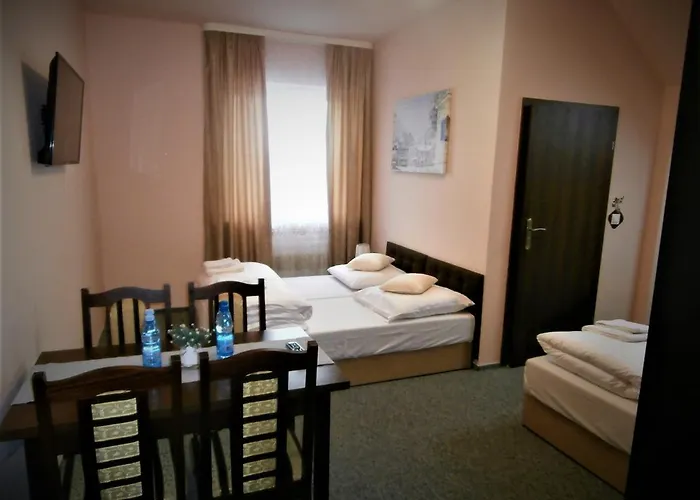 Sum Restauracja & 宾馆 *